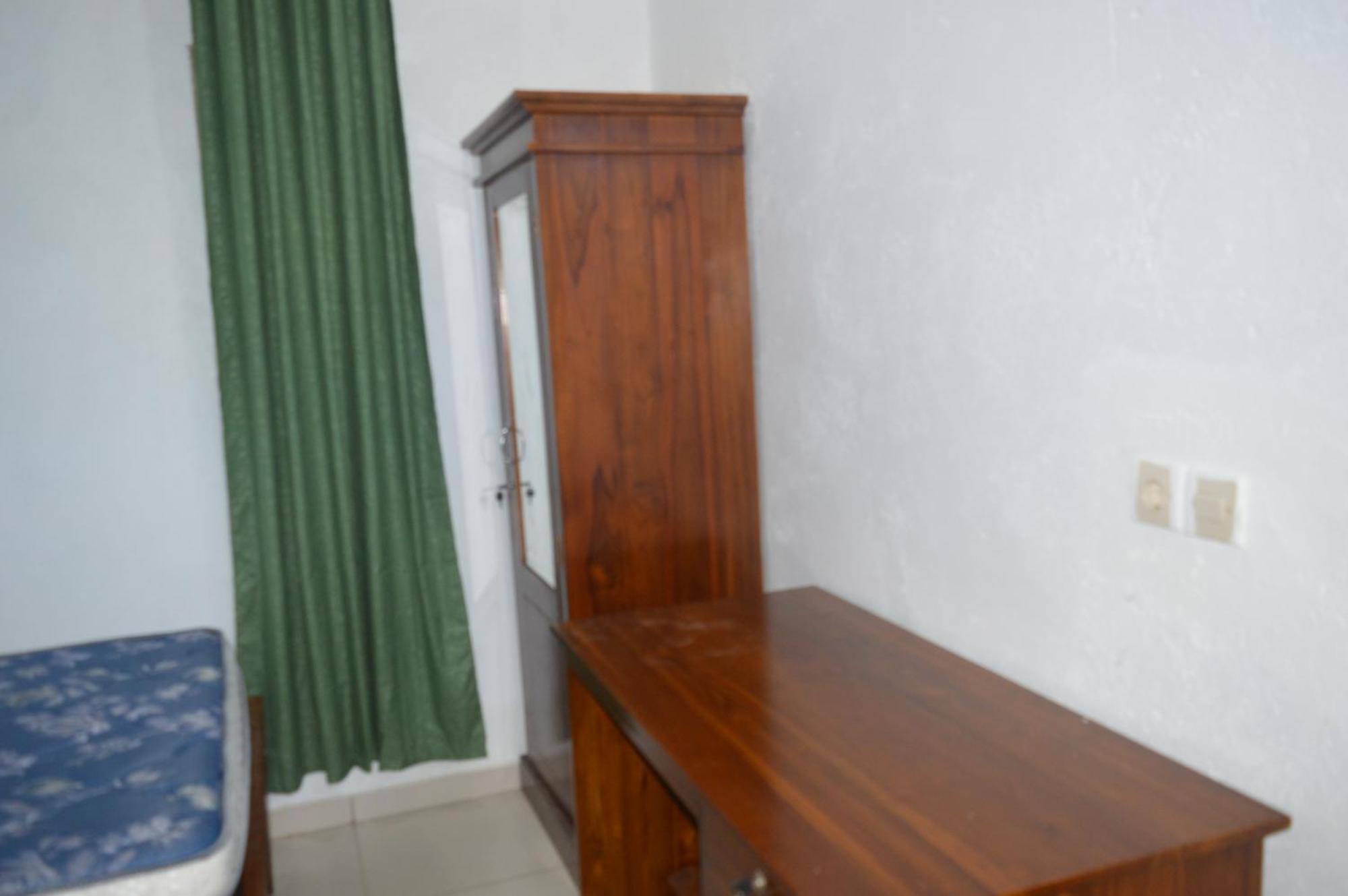 Labuan Bajo Mahoni Guesthouse Bagian luar foto